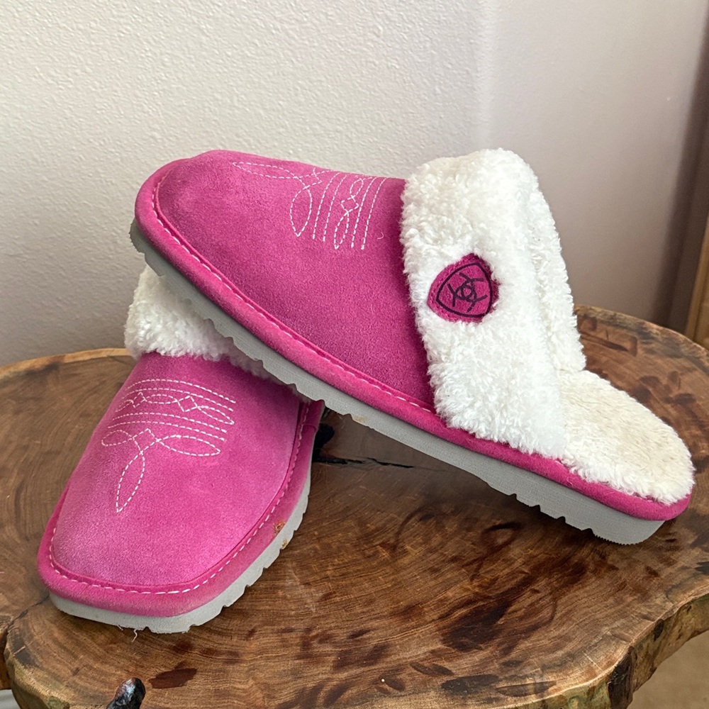 Ariat Pink Slippers with Cream Fur